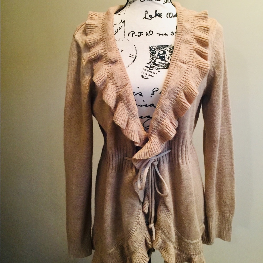 Women’s ruffles cardigan sweater with string belt